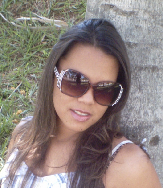 Date this happy Brazil girl Kinha22 from Jales BR2813