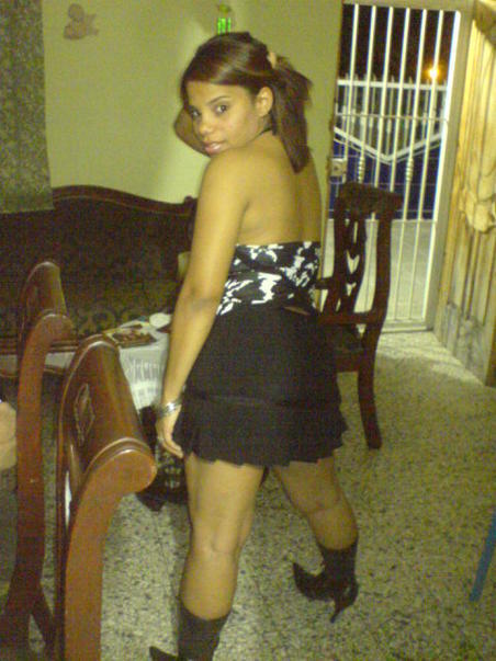 Date this delightful Dominican Republic girl Carolina from Santo Domingo DO4003