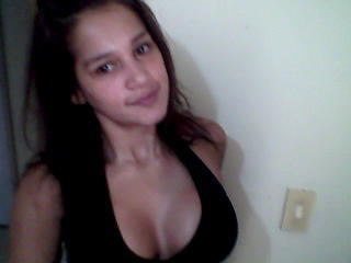 Date this georgeous Colombia girl Carolina from Bogota CO3824