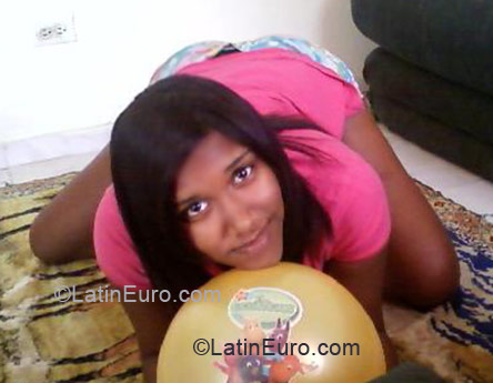 Date this georgeous Dominican Republic girl Pamela from Santo Domingo DO4335