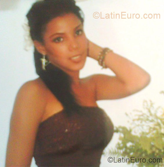 Date this delightful Dominican Republic girl Rosainy from Higuey DO4356