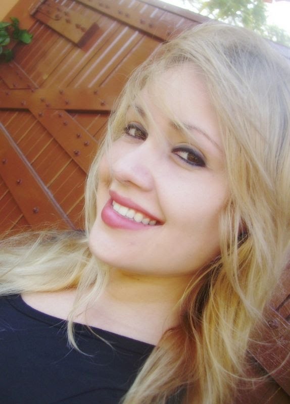 Date this young Brazil girl Sophia-01 from Rio De Janeiro BR3912