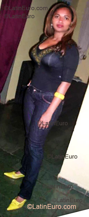 Date this exotic Brazil girl Keila from Goiania BR5773