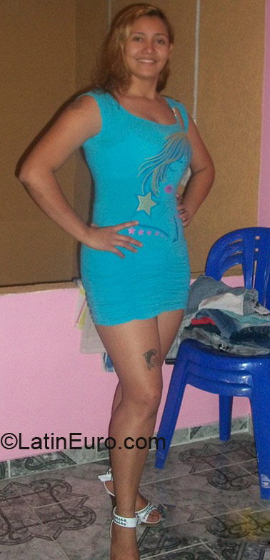 Date this attractive Colombia girl Geraldine from Colombia CO4380