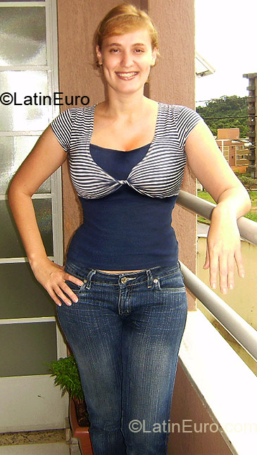 Date this stunning Brazil girl Elaine from Belo Horizonte BR4694