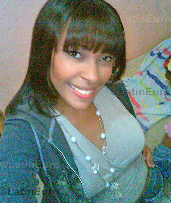 Date this delightful Brazil girl Thai from Nova Iguacu BR4093