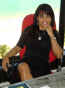 Date this good-looking Brazil girl Ana Christina from Maceio BR3220