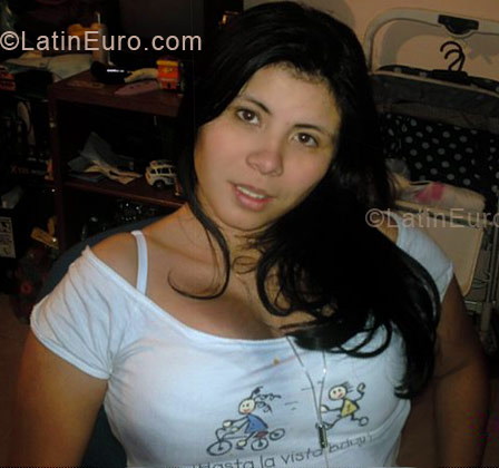 Date this good-looking Colombia girl Jesica from Bogota CO4441