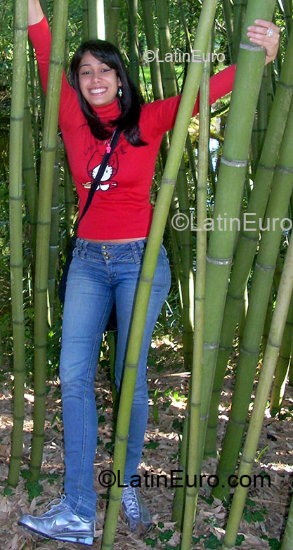 Date this tall Brazil girl Mariana from Recife BR3286