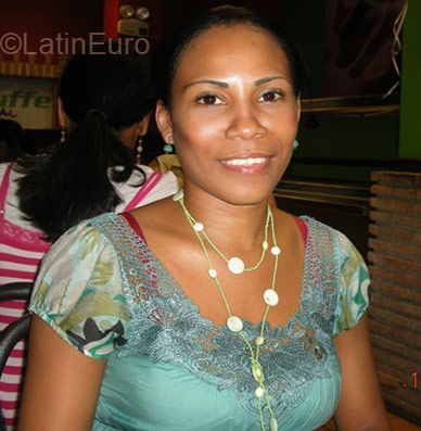 Date this sensual Dominican Republic girl Tania from San Cristobal DO4739