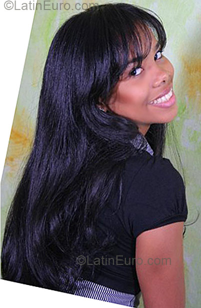 Date this exotic Dominican Republic girl Iluminada from Santo Domingo DO4797