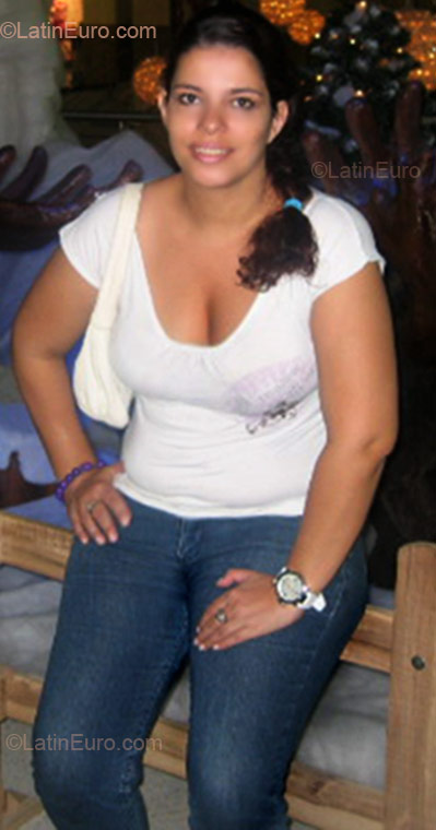 Date this exotic Colombia girl Angelica from Bucaramanga CO4739