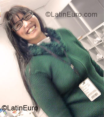 Date this nice looking Brazil girl Daiane from Canoas BR3424