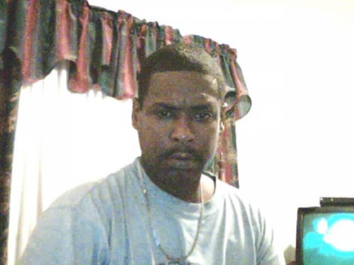 Date this foxy United States man 6ftfour from Waldorf US7043