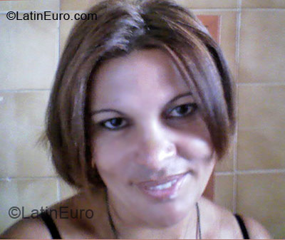 Date this delightful Brazil girl Paula from Macae BR3446