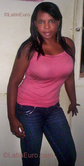 Date this happy Dominican Republic girl Melania from San Francisco De Macoris DO4944