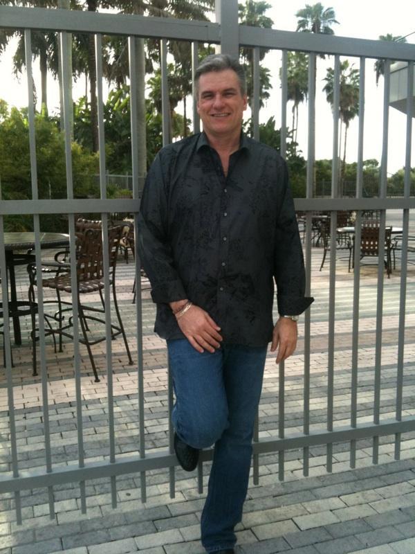 Date this voluptuous United States man Greg from Ft Lauderdale US7205