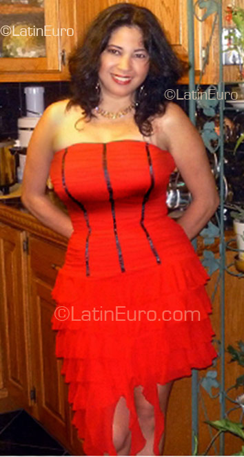 Date this funny Peru girl Katiuska from Bagua PE320