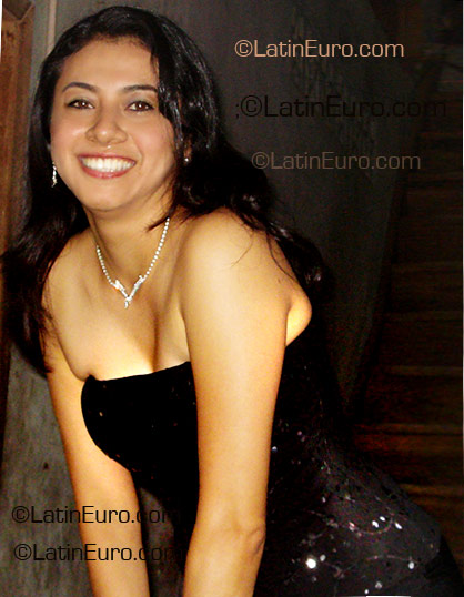 Date this happy Ecuador girl Jasmin from Manabi EC23