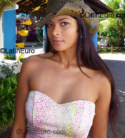 Date this beautiful Brazil girl Joyce from Sao Paulo BR3546