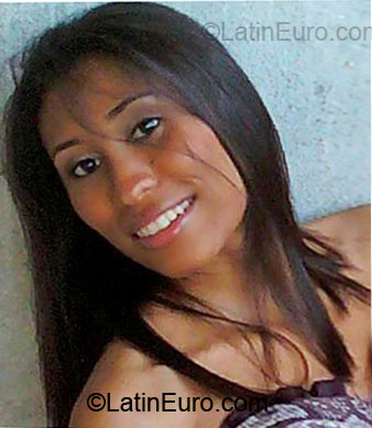 Date this hard body Brazil girl Elida from Sao Paulo BR3564