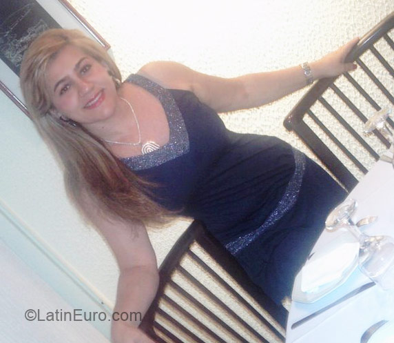Date this exotic Brazil girl Helen from Goiania BR3596