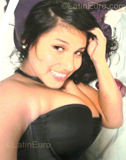 Date this young Peru girl Flavia Felipa from Lima PE330