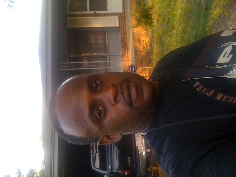 Date this cute United States man Breon71 from Fayetteville US7474