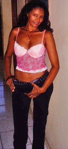 Date this nice looking Brazil girl Regina Claudia from Fortaleza BR3624