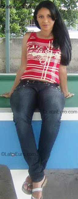 Date this attractive Brazil girl Sara from Contagem BR3657