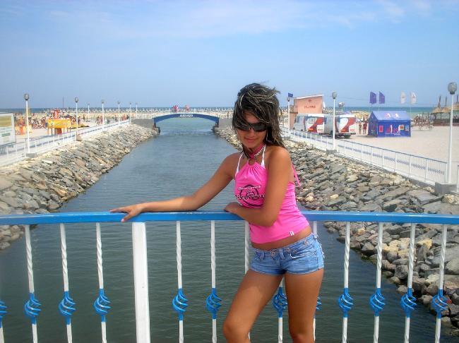 Date this beautiful Colombia girl Lina from Villavicencio CO5183