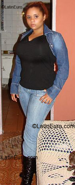 Date this voluptuous Brazil girl Stefanie from Sao Paulo BR3719