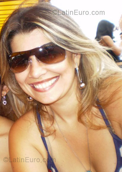 Date this young Brazil girl Fabiana from Sertaozinho BR3756