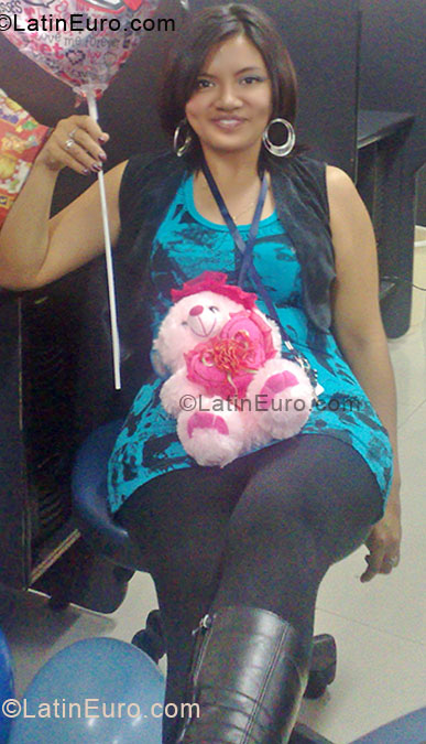 Date this exotic Ecuador girl Gabriela from Quito EC37