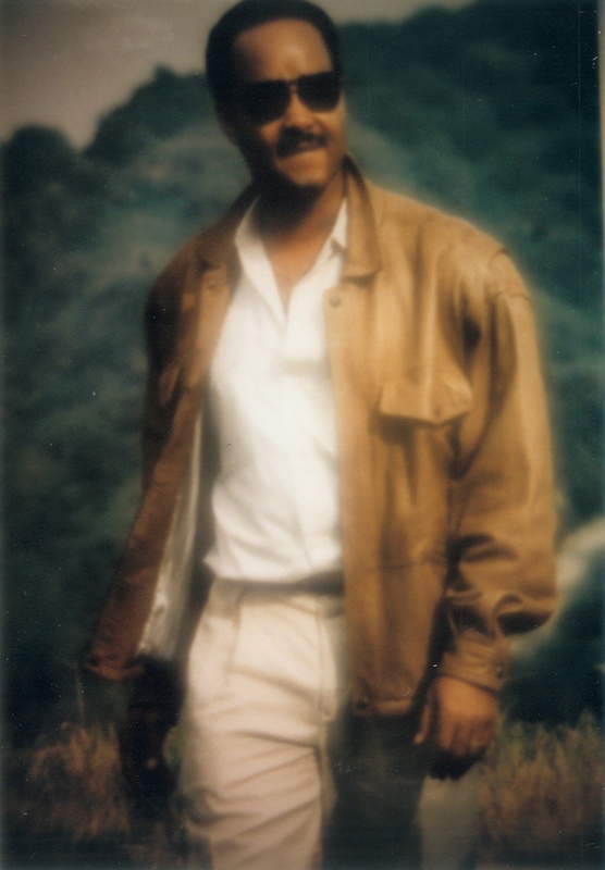 Date this nice looking United States man Renai from Los Angeles US7942