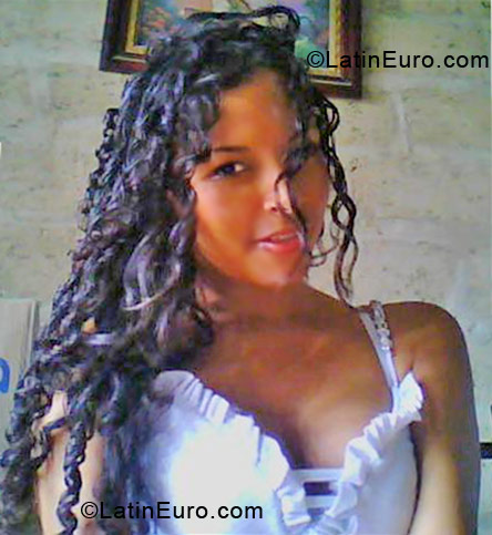 Date this good-looking Colombia girl Karen from Cartagena CO5514