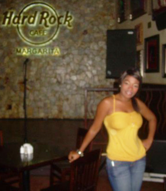 Date this foxy Venezuela girl Elizabeth from Puerto La Cruz VE40