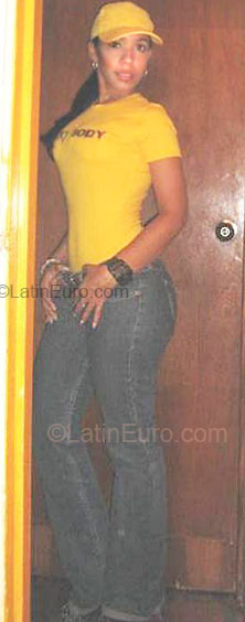 Date this georgeous Venezuela girl Yulimar from Calabozo VE41