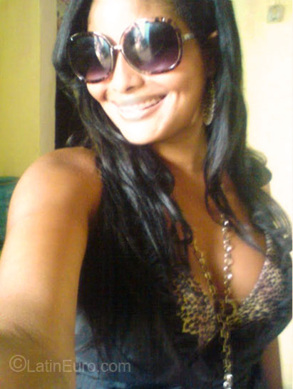 Date this georgeous Brazil girl Jeany from Salvador BR4004