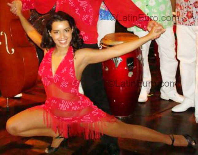 Date this passionate Brazil girl Maria from Rio De Janeiro BR4017