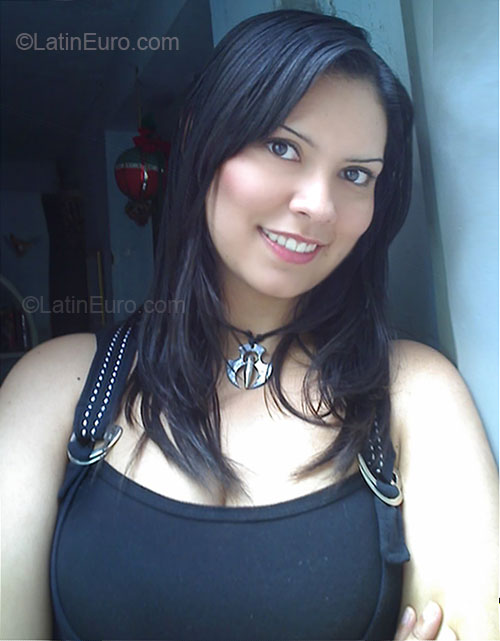 Date this funny Colombia girl Yara from Medellin CO31248