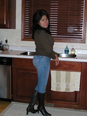 Date this cute United States girl Cecilia from Phoenix US8346