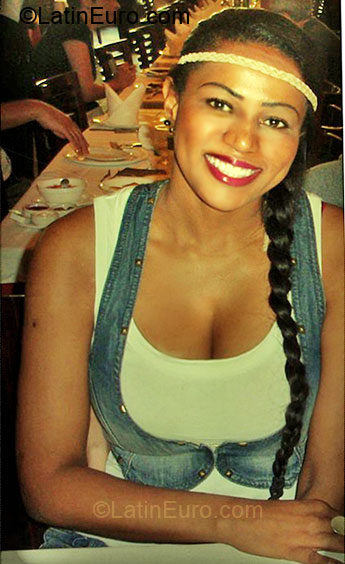 Date this tall Brazil girl Simone from Rio De Janeiro BR4133