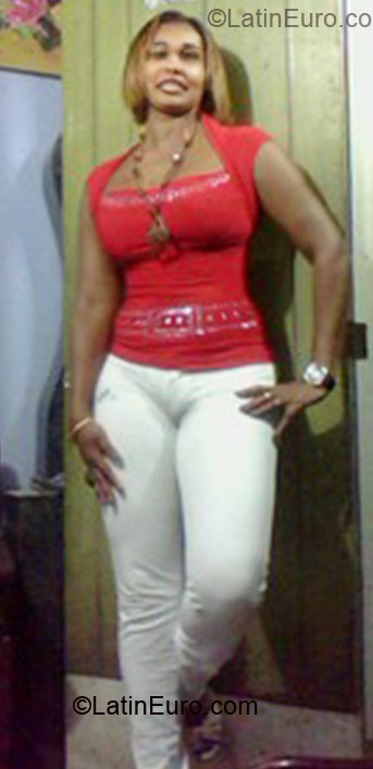 Date this stunning Dominican Republic girl Diola from Puerto Plata DO5729