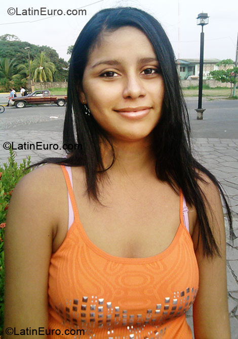 Date this young Honduras girl Mileni from Puerto Cortes HN264