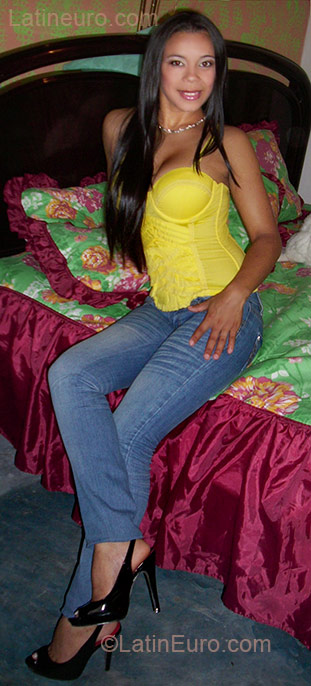 Date this georgeous Dominican Republic girl Mariany from Santiago DO6224