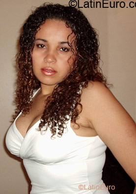 Date this delightful Brazil girl Elaine from Sao Paulo BR9303