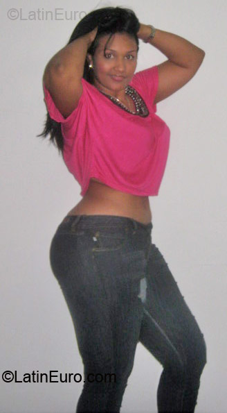 Date this stunning Colombia girl Henarys from Barranquilla CO5852