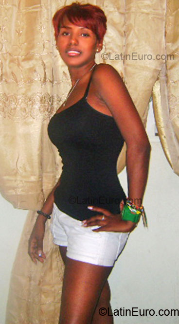 Date this sensual Dominican Republic girl Maria from Santo Domingo DO6127