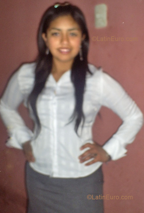 Date this stunning Peru girl Deisy from Lima PE415